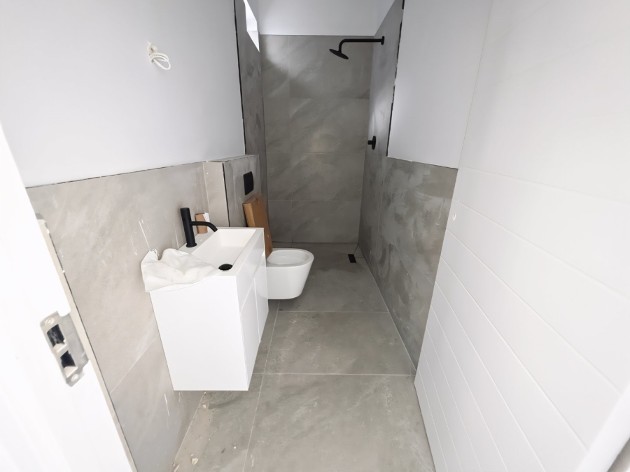 5 Bedroom Property for Sale in Sandown Western Cape